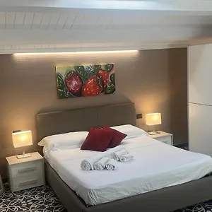 https://strange-apartament.catania-hotels.net